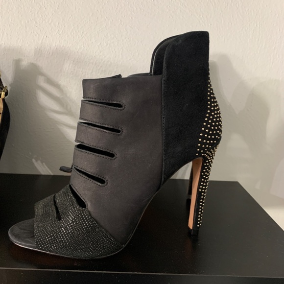 Rebecca Minkoff Black Reagan Too Peep Toe Combo Heel Stud Cut Out Boots/Booties - Picture 3 of 6